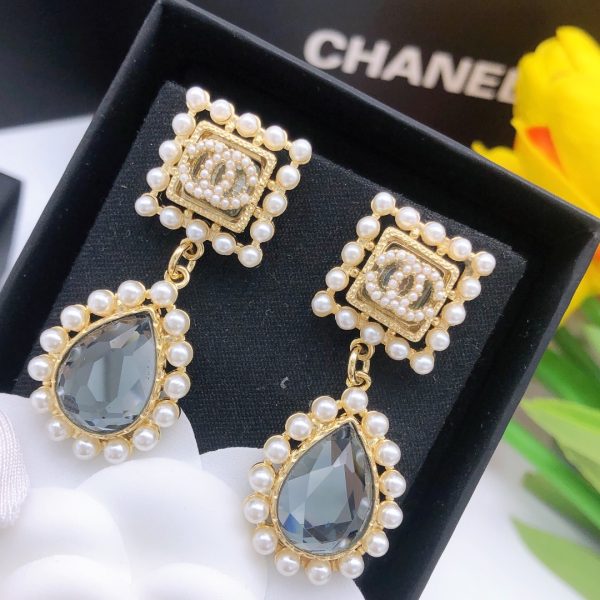 7 dripping pearls earrings gold for women 2799