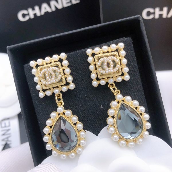 12 dripping pearls earrings gold for women 2799