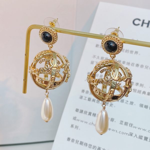 globe earrings gold for women 2799