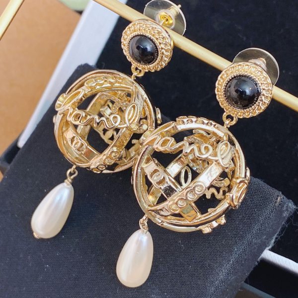 6 globe earrings gold for women 2799