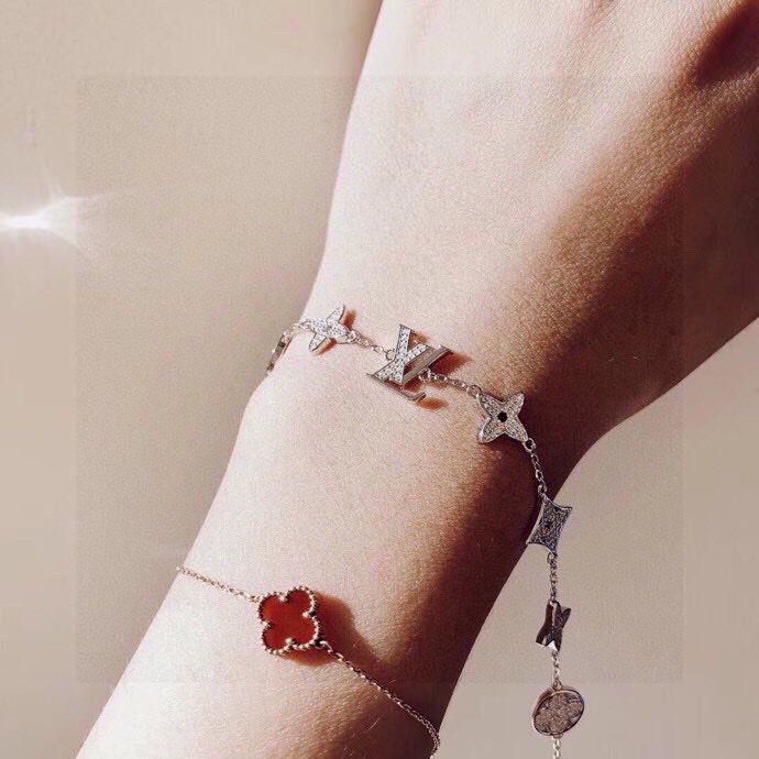 Nine Flower Bracelet Silver For Women 2799 - Acm Shop Nine Flower Bracelet Silver For Women 2799 - Acm Shop