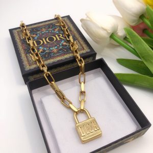 8 pin buckle necklace gold for women 2799