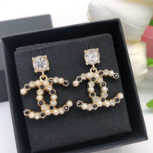 7 pearl earrings gold for women 2799