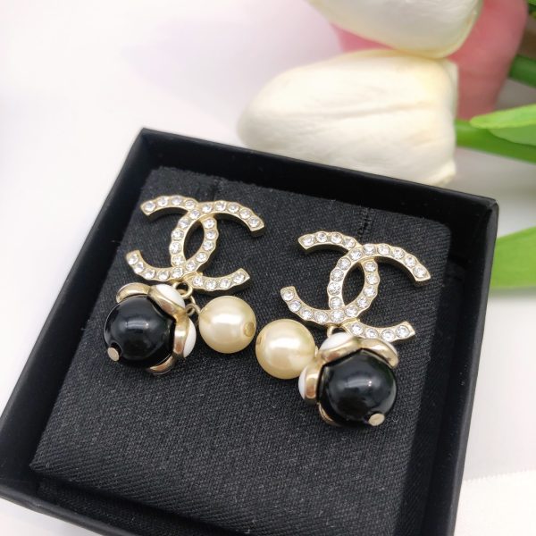 6 pearl earrings black for women 2799