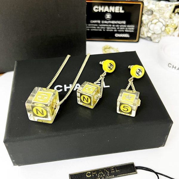 5 dice earrings yellow for women 2799