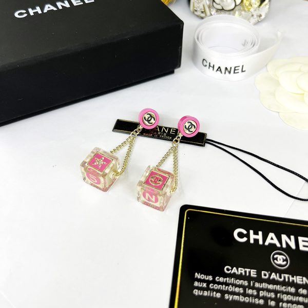 2 dice earrings pink for women 2799