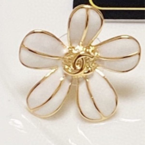 3 classic flower earrings white for women 2799