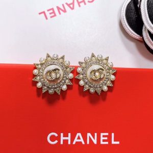 6 stud earrings gold for women 2799 1