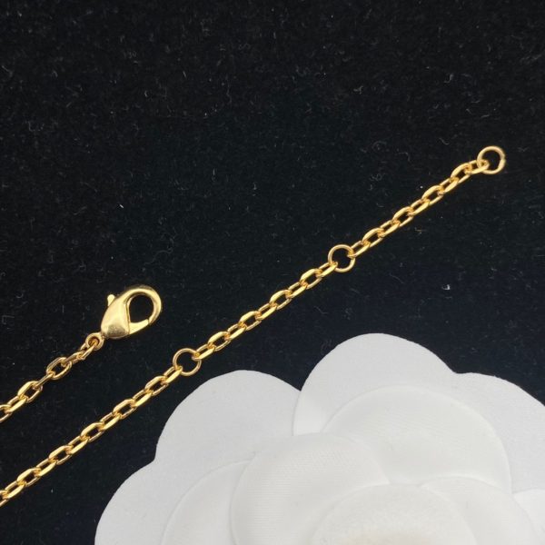 3 bee necklace gold for women 2799 1