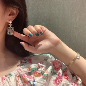 5 double c diamond stud earrings gold for women 2799