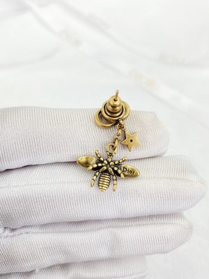 2 bee shape earrings gold tone for women 2799