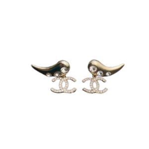4-Horn Shape Earrings Gold Tone For Women   2799