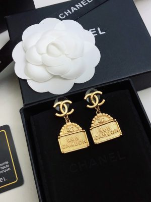 6 bag shape earrings gold for women 2799