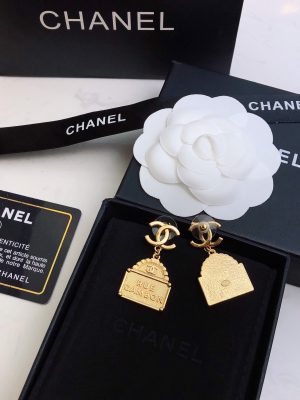 7 bag shape earrings gold for women 2799