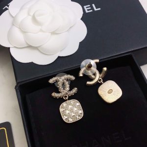 5 stud earrings gold for women 2799 3