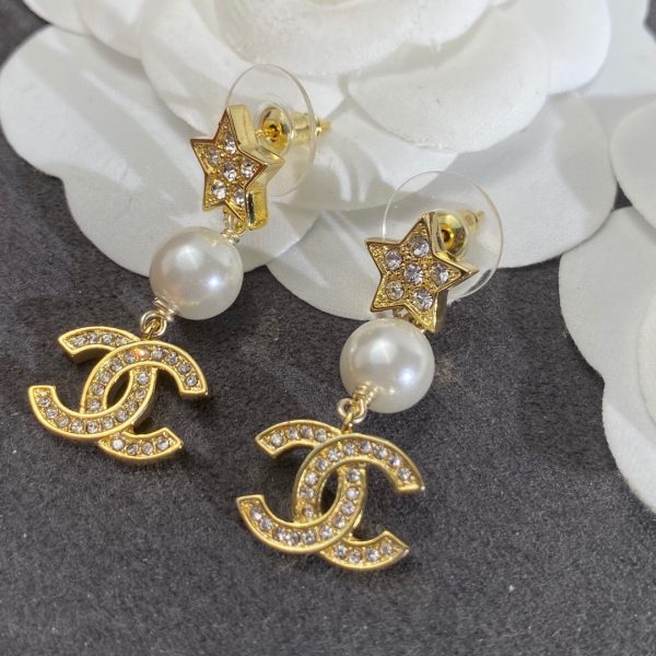 8 star earrings gold for women 2799