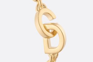 cd lock earrings gold for women e2315wommt d300 2799