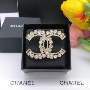 5 22aw brooch gold tone for women 2799