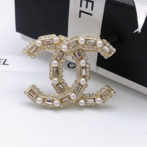 2 cc brooch gold tone for women 2799