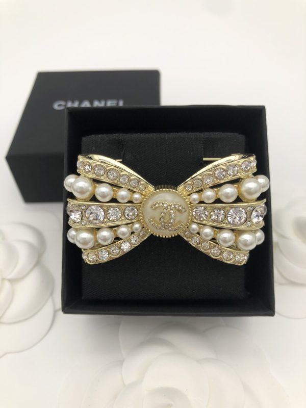 1 cc bowknot ornaments pearl brooch gold tone for women 2799