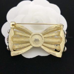 5 cc bowknot ornaments pearl brooch gold tone for women 2799