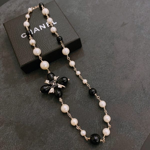 5 cc pearl necklace white and black for women 2799