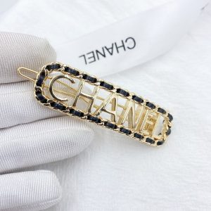 2 hair clip gold for women 2799