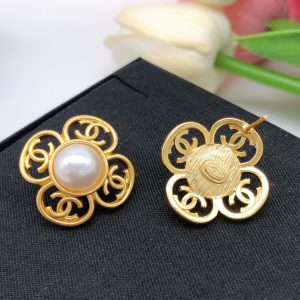 5 earrings gold for women 2799 1
