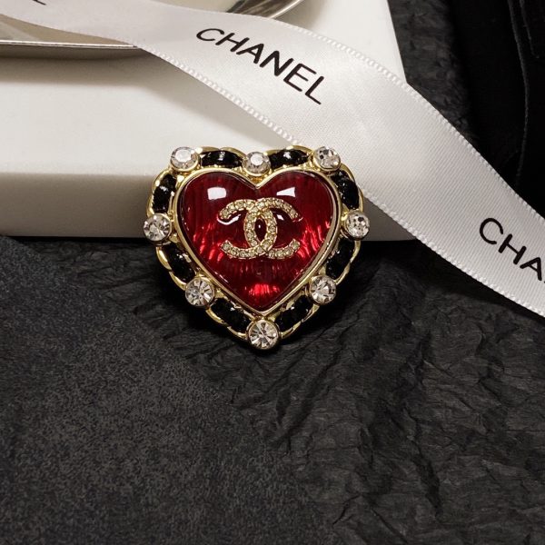 8 cc heart brooch red and black for women 2799