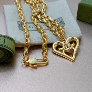 3 heart gg top necklace gold for women 2799