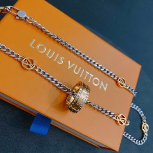 lv necklace gold for women 2799