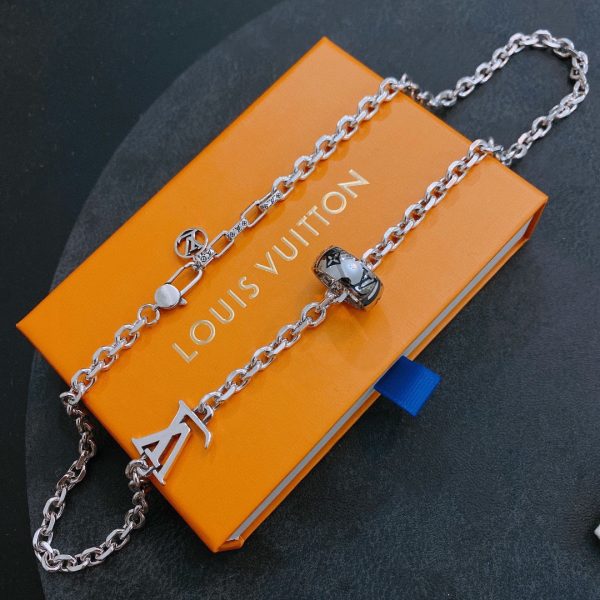 1 lv necklace silver for women 2799