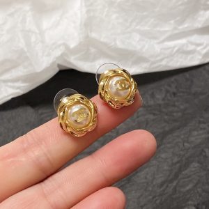 2 clip earrings gold for women 2799