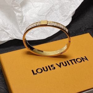 2 lv bracelet gold for women 2799