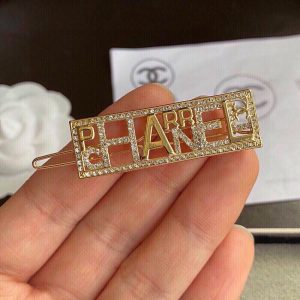 9 pharrell crystal pin brooch gold for women 2799