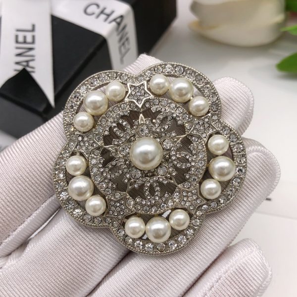 Camellia Brooch Silver For Women   2799