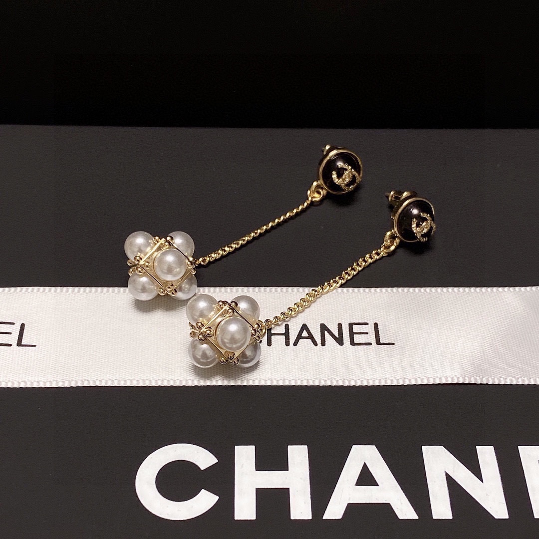 Chanel Earrings and ear cuffs for Women | Online Sale up to 21% off | Lyst