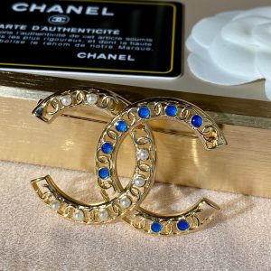 Chanel Pre-Owned 1980s logo-engraved clip-on earrings