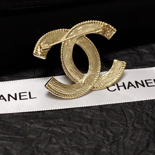 1 chanel brooch 2799 17