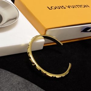 12 louis vuitton bracelet 2799 8