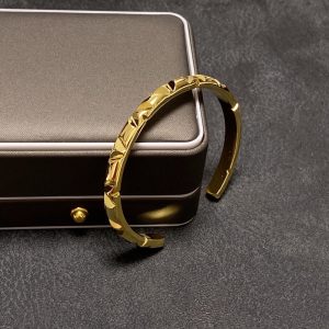 3-Louis Vuitton Bracelet   2799