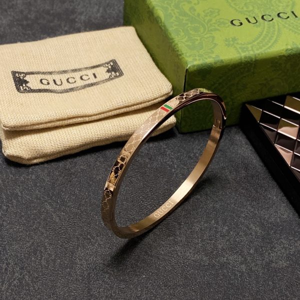 Gucci GG and Bee Engraved Sterling Silver Bracelet YBA662253002 For Sale at  1stDibs | gg bracelet, gg and bee engraved bracelet, gucci bracelet sale