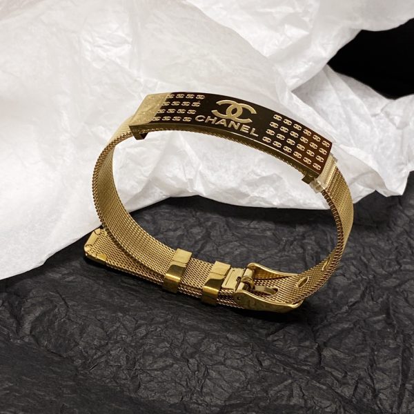 2 hadid chanel bracelet 2799 13
