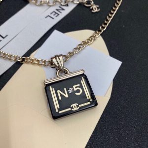 4 chanel n5 necklace 2799