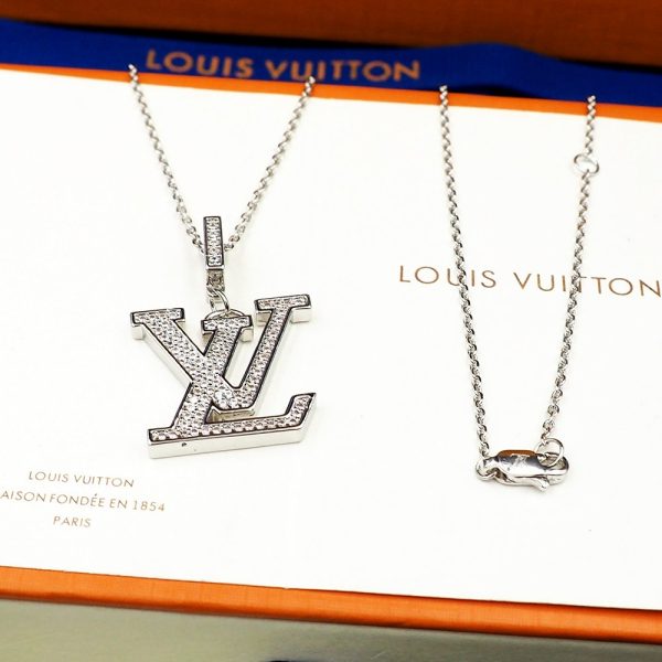 1 louis vuitton necklace 2799 9