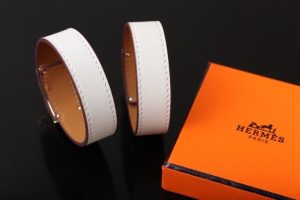 1-Hermes Bracelet Silver Hardware   2799