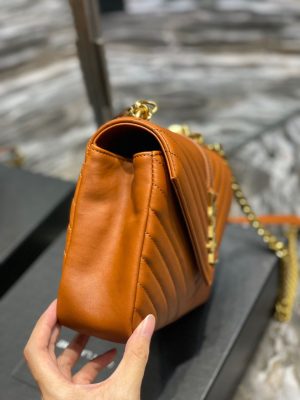 leather curved shoulder bag Marrone
