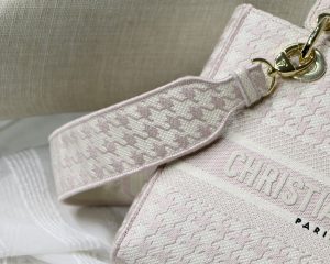 7 christian dior medium lady dlite bag houndstooth embroidery pinkwhite for women womens handbags WOMEN shoulder bags WOMEN crossbody bags WOMEN 24cm cd 9988