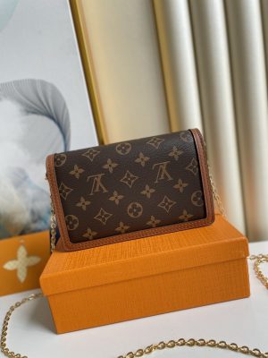 2-Louis Vuitton Dauphine Chain Wallet Combines Monogram And Monogram Reverse Canvas By Nicolas Ghesquire For Women Womens Wallet 19Cm Lv M68746   9988