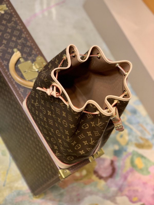 2 louis vuitton no bucket bag monogram canvas for women womens handbags shoulder bags 134in36cm lv m42224 9988